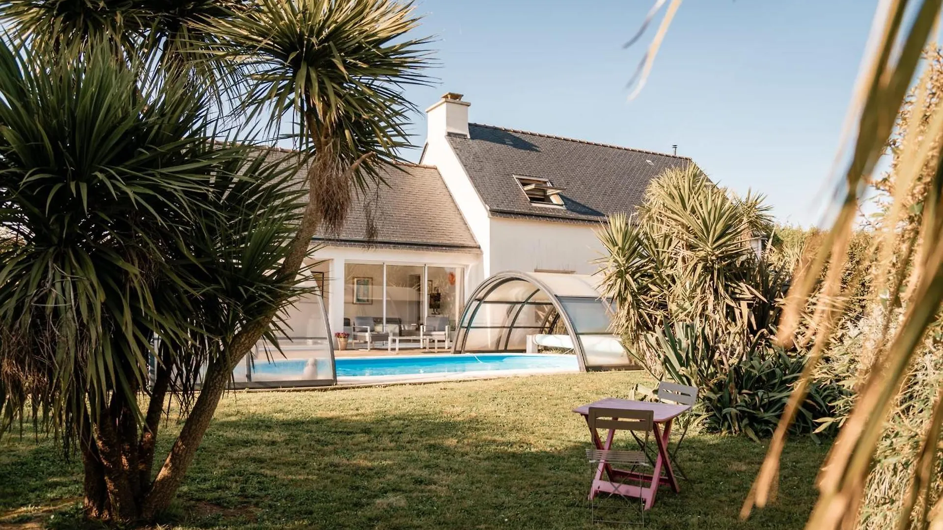 Tipoz'Immo - House With Private Pool - Bed Linen Included - Enclosed Ground Plovan
